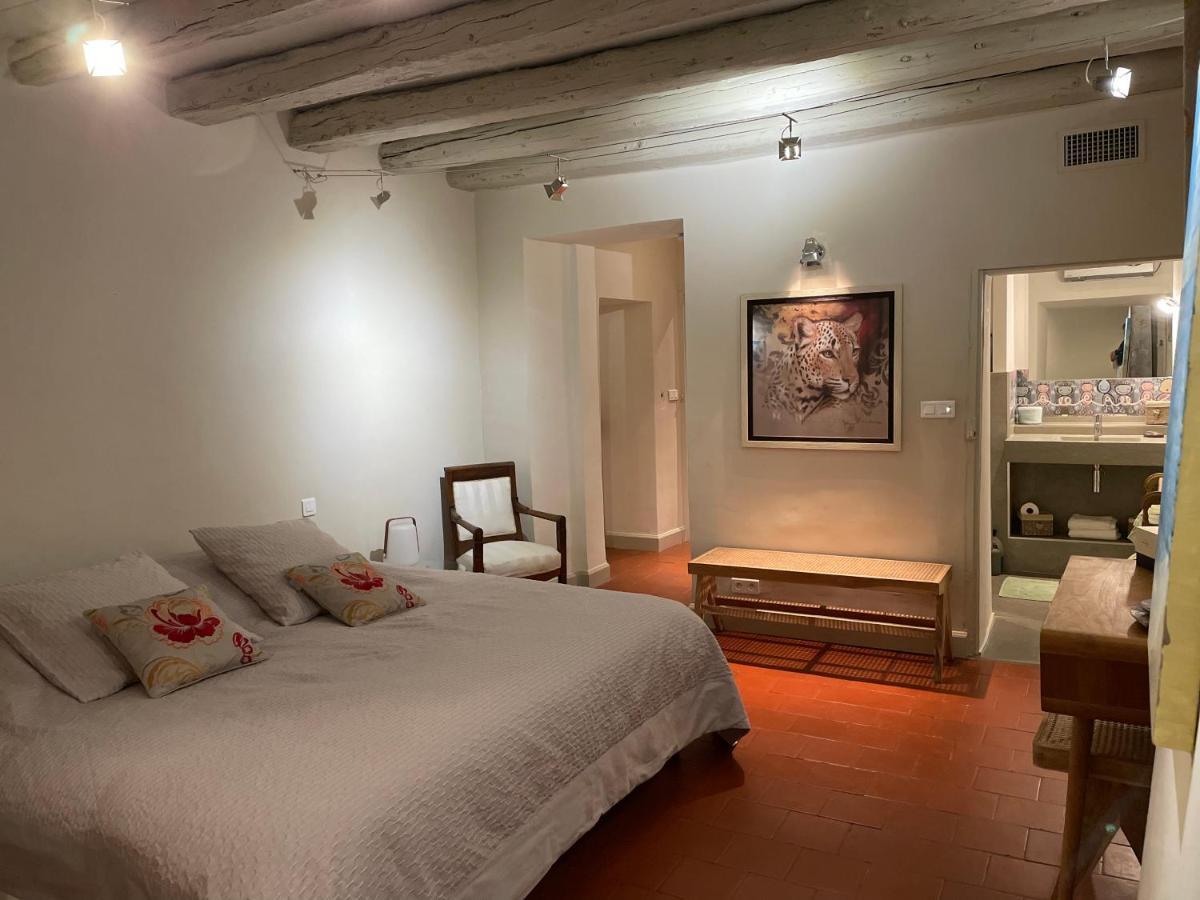 Ermitage Notre Dame De Vacquieres Bed & Breakfast Noves Luaran gambar